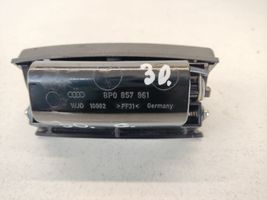 Audi A3 S3 8P Tuhkakuppi (takana) 8P0857961