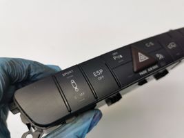 Mercedes-Benz R W251 Zestaw przełączników i przycisków A2518703010