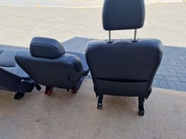 Mitsubishi Outlander Seat set N258060