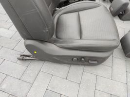 Hyundai Kona I Sėdynių komplektas 88585J3000