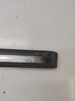 BMW 3 E30 Rivestimento portiera posteriore (modanatura) 1952896