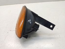 BMW 5 E34 Indicatore di direzione anteriore 1384033