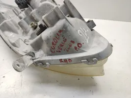 Toyota Corolla Verso E121 Lampa przednia 9922679004