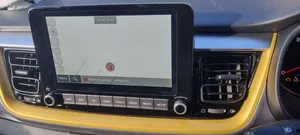 KIA Stonic Unità principale autoradio/CD/DVD/GPS 10R0510948