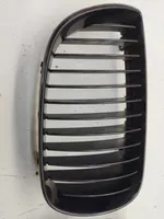 BMW 1 E81 E87 Maskownica / Grill / Atrapa górna chłodnicy 7077130