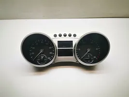 Mercedes-Benz R W251 Geschwindigkeitsmesser Cockpit A2515400748