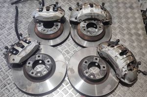 Porsche Cayenne (92A) Set dischi freno e pinze 