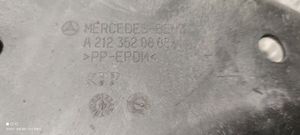 Mercedes-Benz E W212 Copertura/vassoio sottoscocca posteriore A2123520888