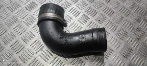 Volvo S60 Tube d'admission de tuyau de refroidisseur intermédiaire 30751920