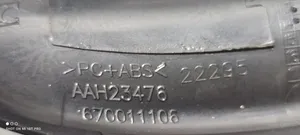 Maserati Quattroporte Ohjauspyörän pylvään verhoilu 670011106