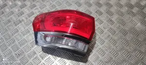 Jeep Grand Cherokee Luz trasera/de freno P68110017AE