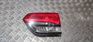 Jeep Grand Cherokee Luces portón trasero/de freno P68110046AD