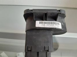 Land Rover Discovery 3 - LR3 Otros interruptores/perillas/selectores YUD501220