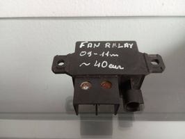 BMW 5 F10 F11 Coolant fan relay 7661503