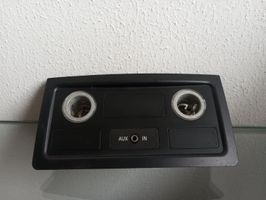 BMW 5 E60 E61 USB jungtis 319950000