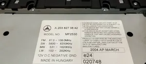 Mercedes-Benz C W203 Radija/ CD/DVD grotuvas/ navigacija A2038273842