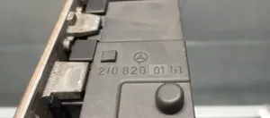 Mercedes-Benz E W210 Sėdynių šildymo jungtukas 2108200151