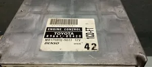 Toyota Avensis T220 Centralina/modulo del motore 8966105420