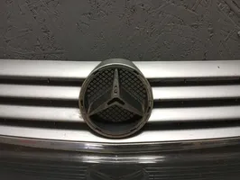 Mercedes-Benz C W203 Grille de calandre avant A2038800383