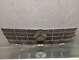 Mercedes-Benz C W203 Grille calandre supérieure de pare-chocs avant A2038801283