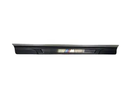 BMW 3 E46 Priekinio slenksčio apdaila (vidinė) 8204113