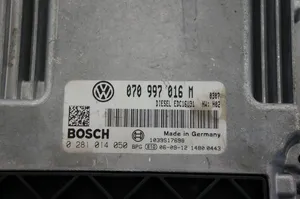 Volkswagen Transporter - Caravelle T5 Unité de commande, module ECU de moteur 070997016M