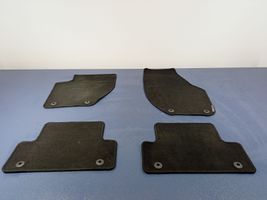 Volvo V40 Rivestimento pavimento anteriore 01