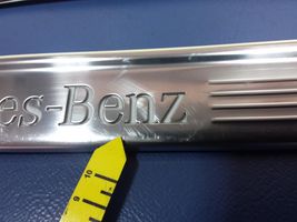 Mercedes-Benz S W222 Rivestimento vano piedi laterale A2226805335