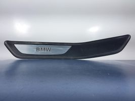 BMW 7 F01 F02 F03 F04 Rivestimento vano piedi laterale 8046289