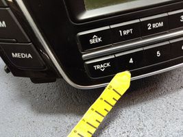 Hyundai i30 Radio/CD/DVD/GPS-pääyksikkö 96170-A6200GU