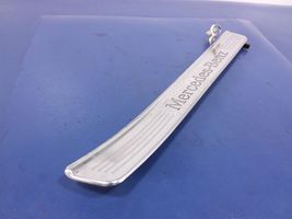 Mercedes-Benz S W222 Rivestimento vano piedi laterale A2226803735