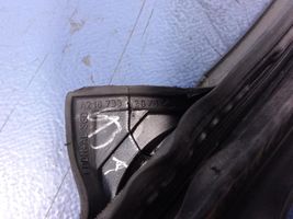 Mercedes-Benz CLS C218 X218 Priekinė sandarinimo guma ant kėbulo A2187302078