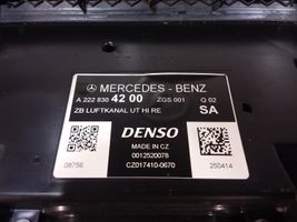 Mercedes-Benz S W222 Välijäähdyttimen ilmanohjauksen ilmakanava A2228304200