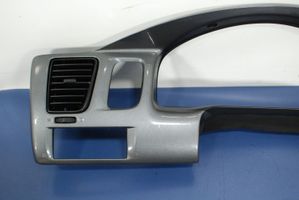 Mazda MPV II LW Altro elemento di rivestimento sottoporta/montante 