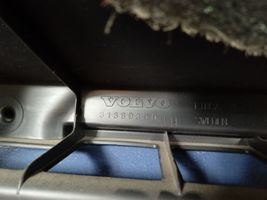Volvo V40 Muu kynnyksen/pilarin verhoiluelementti 31389390