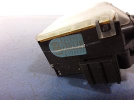 Toyota Avensis T250 Interruptor/palanca de limpiador de luz de giro 84652-05170