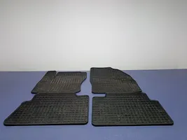 Ford Kuga I Tapis de sol / moquette de cabine avant 01