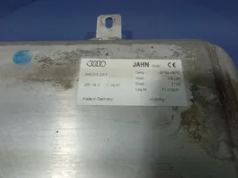 Audi RS Q8 Zbiornik powietrza tylnego zawieszenia pneumatycznego 4M0616204F