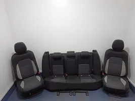 Toyota Avensis T270 Fotele / Kanapa / Komplet 01