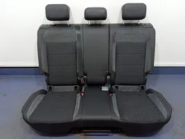 Volkswagen PASSAT B7 USA Toisen istuinrivin istuimet 01