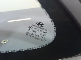 Hyundai Tucson TL Aizmugurējais virsbūves sānu stikls 01