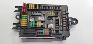 BMW 3 F30 F35 F31 Module de fusibles 9389070