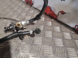 Volkswagen Tiguan Polttoaineen ruiskutuksen suurpainepumppu 06G127027D