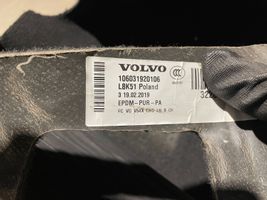 Volvo S90, V90 Etulattiamatto 32260094