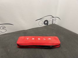 Tesla Model S Segnale di avvertimento di emergenza 27R032738
