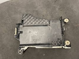 BMW 2 F46 Boîte de batterie 9387574