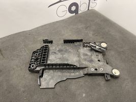 BMW 2 F46 Boîte de batterie 9387574