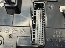 Hyundai Kona I Panel klimatyzacji 97250-K4070