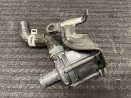 Audi Q3 F3 Pompe à eau de liquide de refroidissement 5Q0121599Q