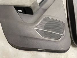 Audi Q3 F3 Tapicerka / Komplet 83A867487